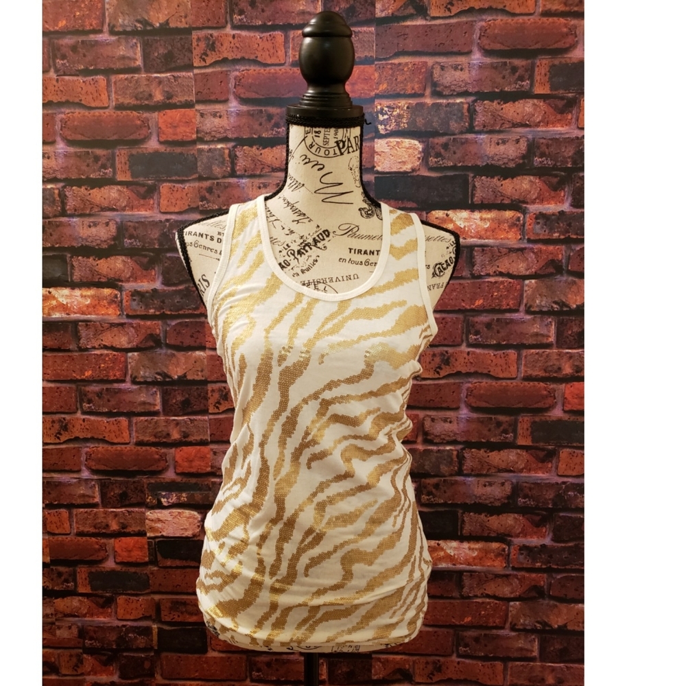 Heart Hips (NWOT) Sequence Tank Top